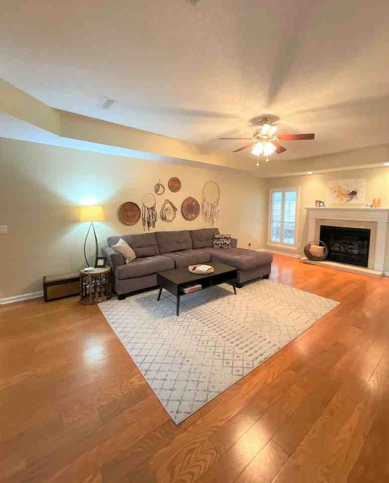 9 Stratford Ln - Photo 5 of 13