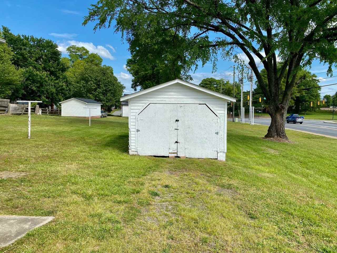 602 N Juniper Ave - Photo 4 of 19