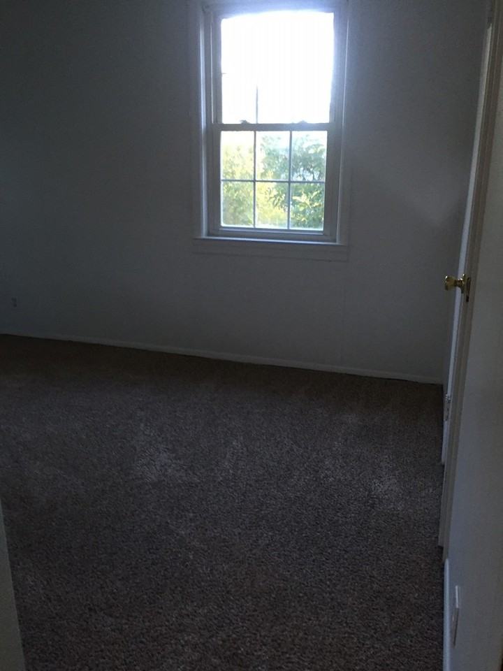 275 Filbert Ave - Photo 6 of 10