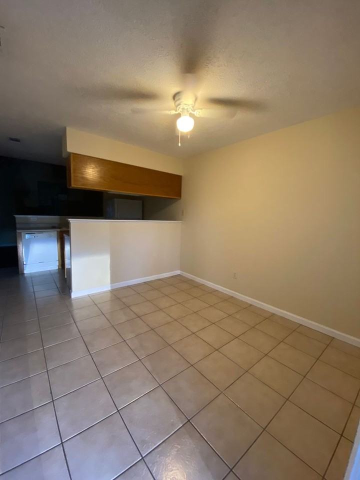 2216 Anne Ave - Photo 2 of 22