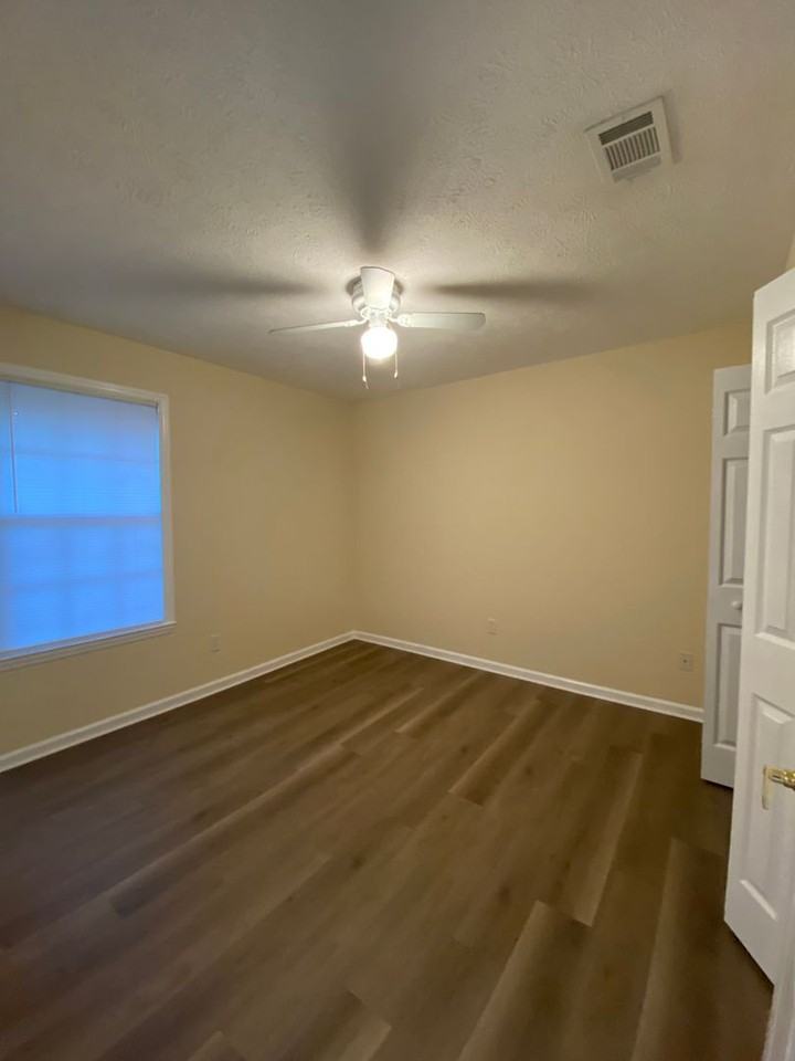 2216 Anne Ave - Photo 3 of 22