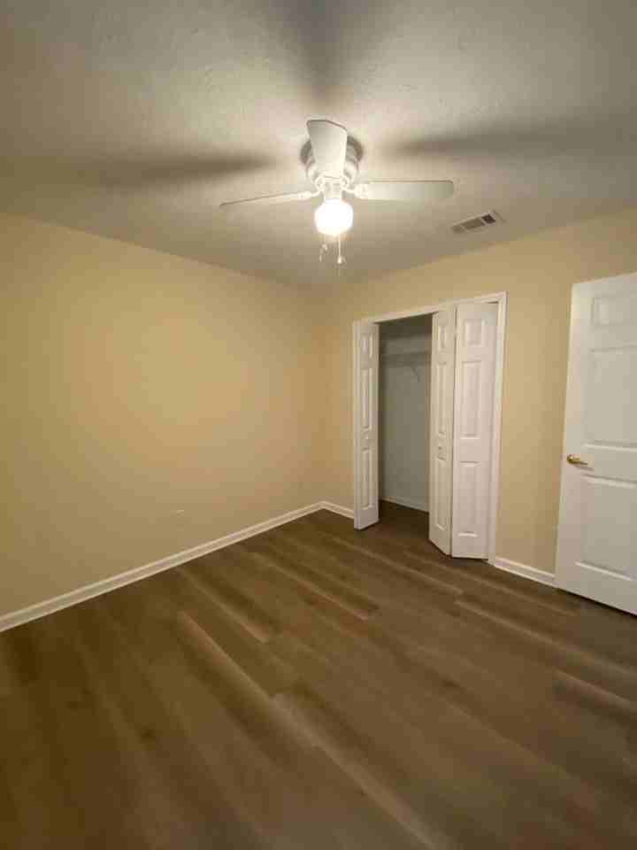 2216 Anne Ave - Photo 4 of 22