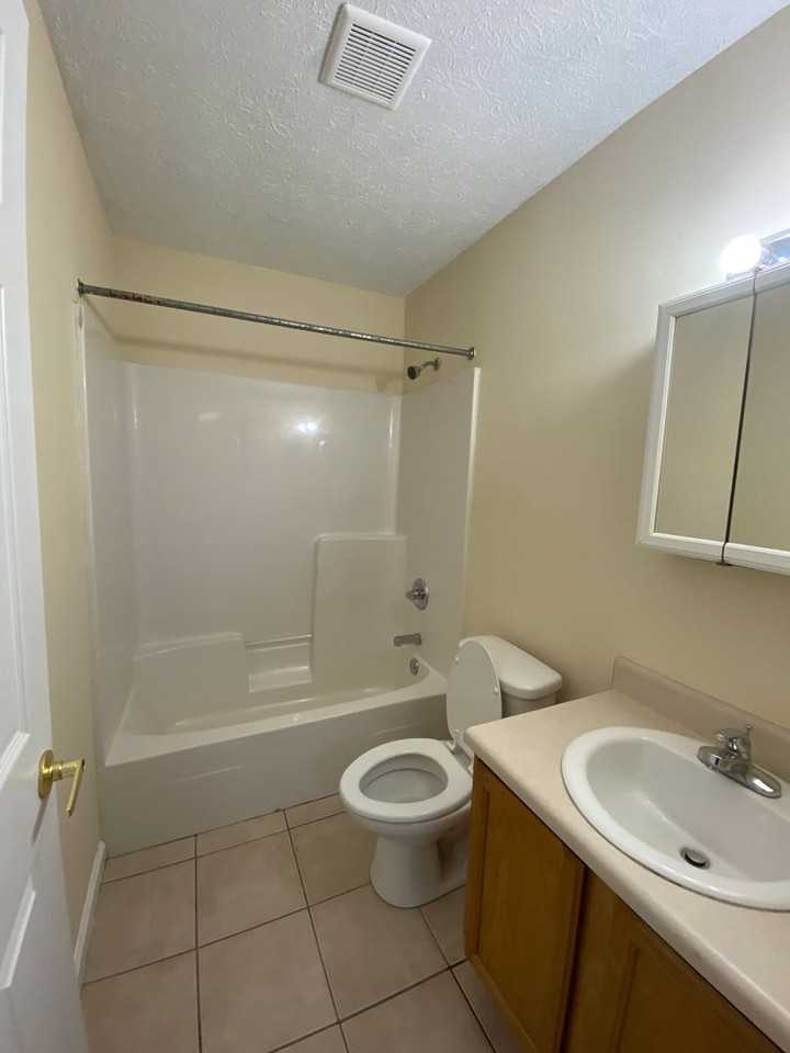 2216 Anne Ave - Photo 7 of 22