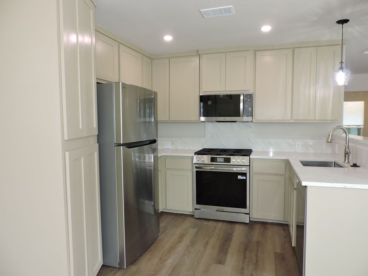 6908 Rufus Dr - Photo 7 of 39