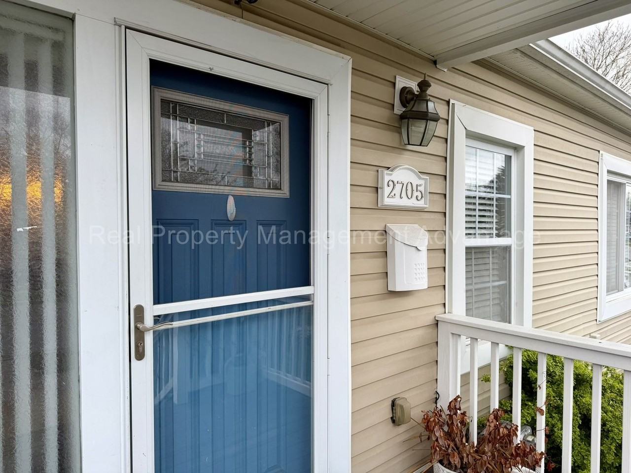 2705 Inman St - Photo 3 of 46