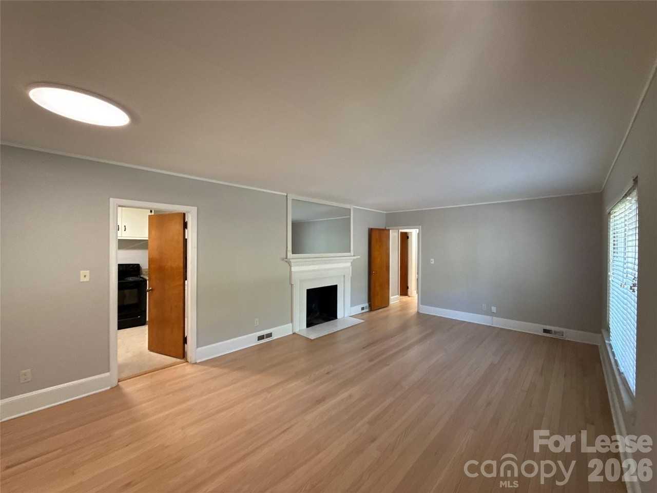 932 Hickory Nut St - Photo 2 of 19