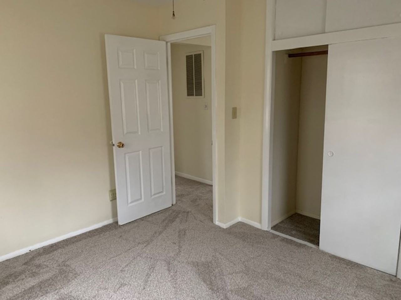 1334 N Linden St - Photo 7 of 9
