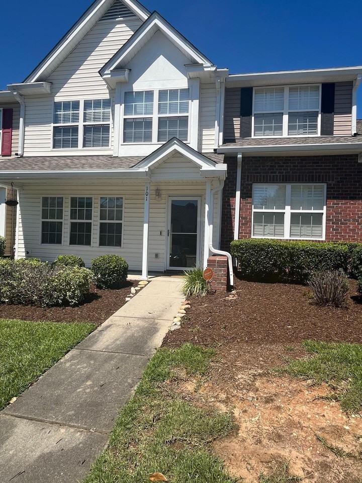 101 Brockman Way - Photo 2 of 12