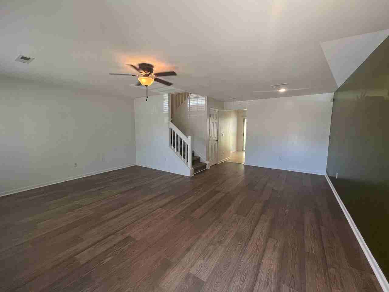 101 Brockman Way - Photo 3 of 12