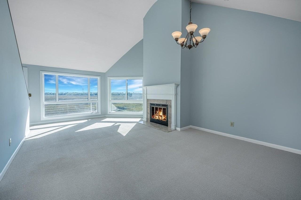 242 Little Oak Dr - Photo 2 of 37