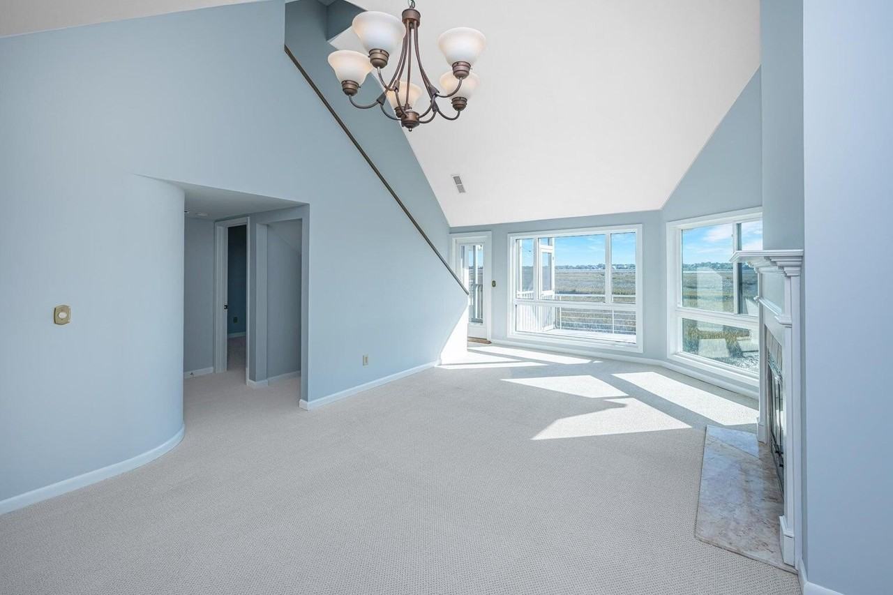 242 Little Oak Dr - Photo 3 of 37