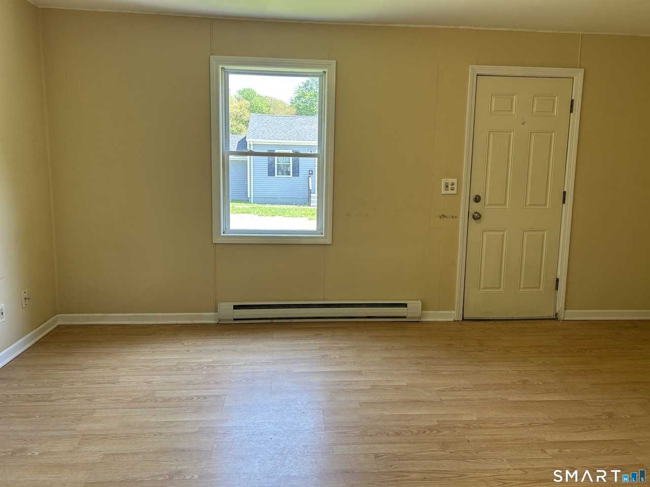 24 Concord Ct #4 - Photo 6 of 13