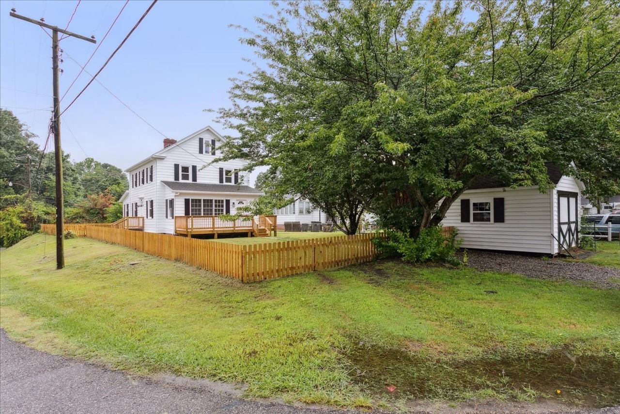 101 Pulaski St - Photo 2 of 22