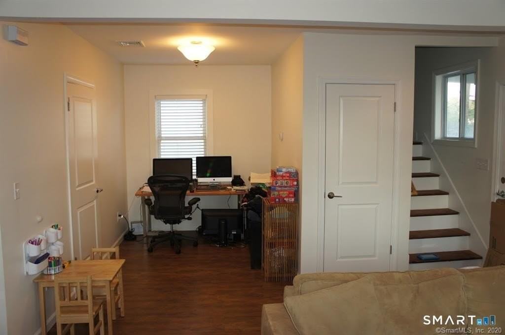 16 Manor St #B - Photo 4 of 18
