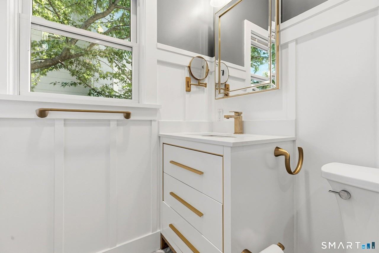 11 Quintard Ave #1 - Photo 7 of 19