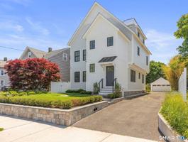 featured image of 2 3rd St #1