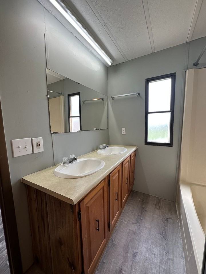 155 Valentine Dr - Photo 3 of 13