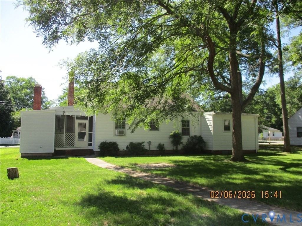 403 Maple St - Photo 3 of 14