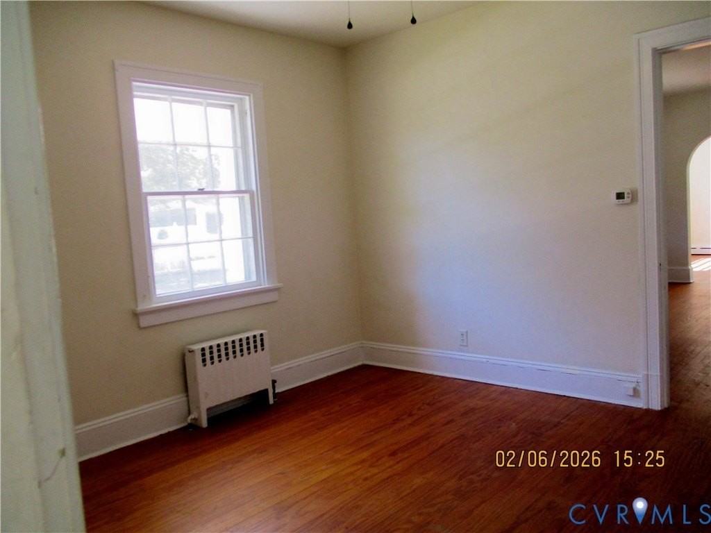 403 Maple St - Photo 4 of 14