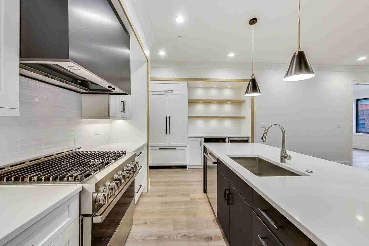 4920 N Lincoln Ave #3N - Photo 4 of 30