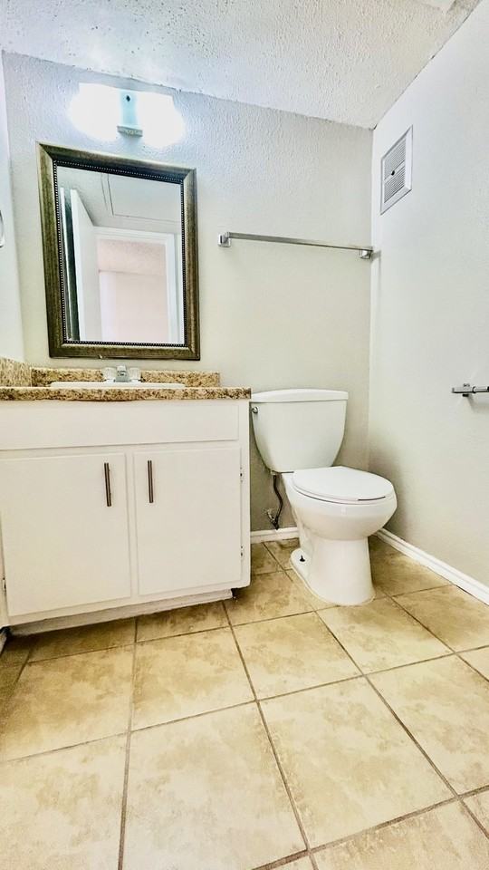 3824 Englewood Cir #3824 - Photo 6 of 27