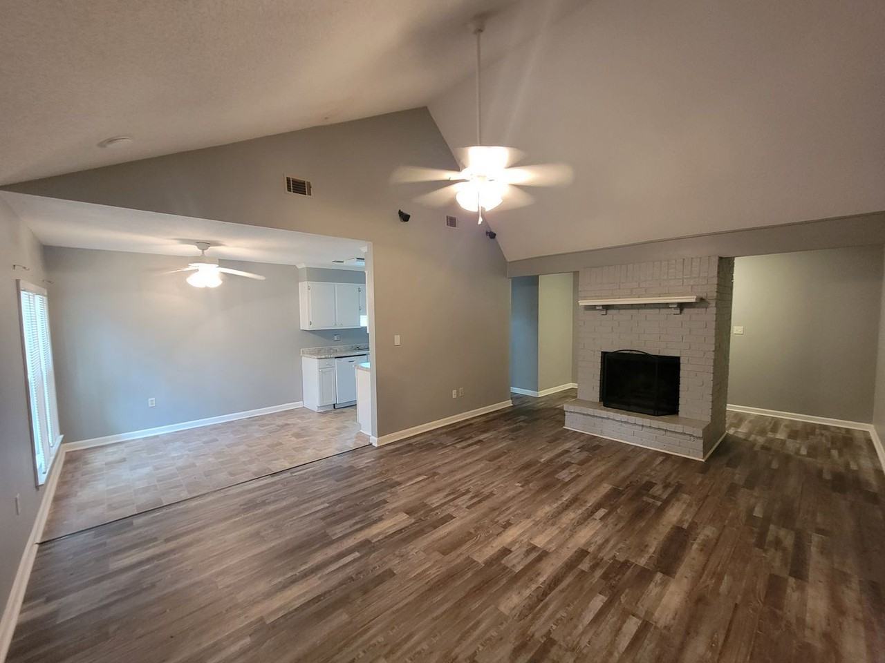 3528 Woodlake Rd - Photo 3 of 18