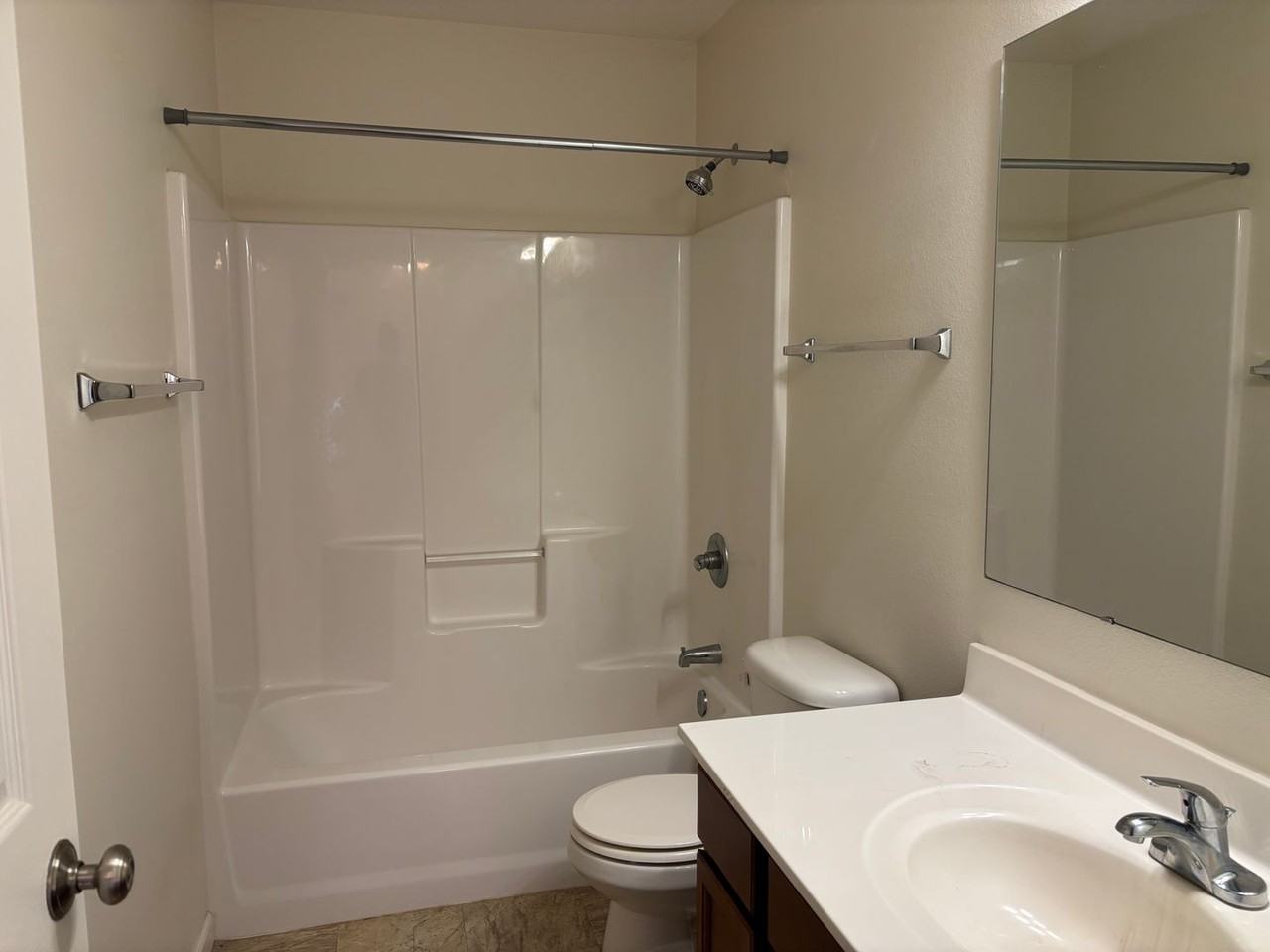 2915 Dillon Dr - Photo 4 of 13