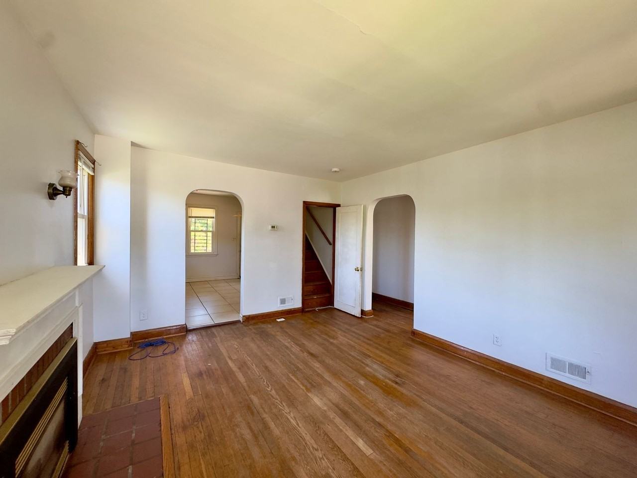 7906 Hillendale Rd - Photo 4 of 25