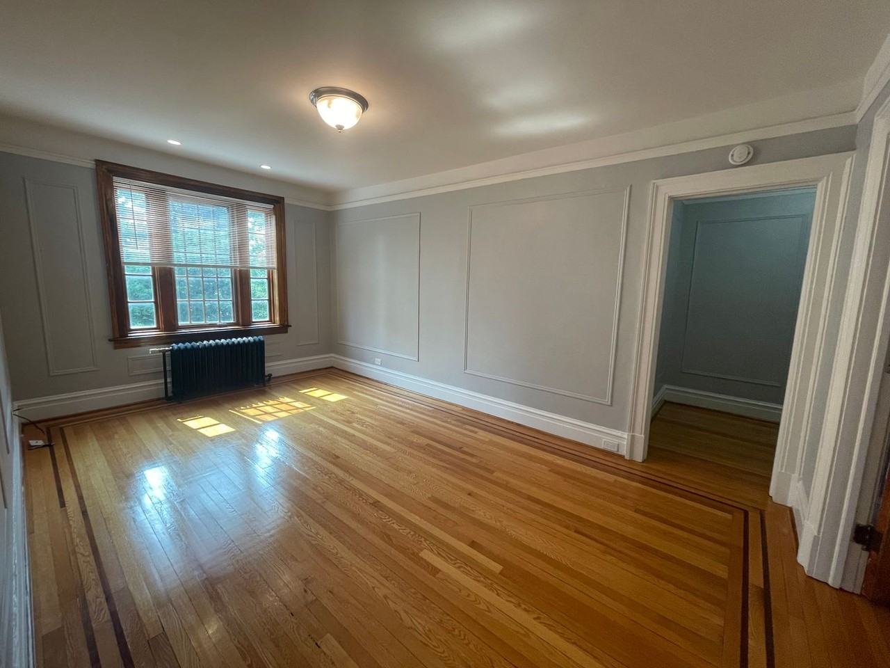 49 S Lake Ave #12 - Photo 4 of 15