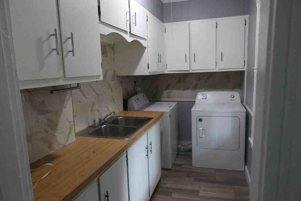 348 Fairmount St - Photo 2 of 5