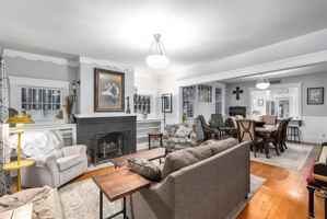 featured image of 3329 E 1st St N