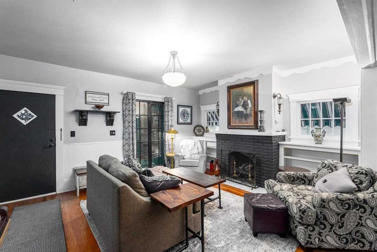 3329 E 1st St N - Photo 2 of 16