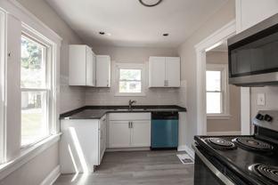 3300 DELLWOOD RD CLEVELAND HEIGHTS, OH. 44118 - Photo 1 of 1