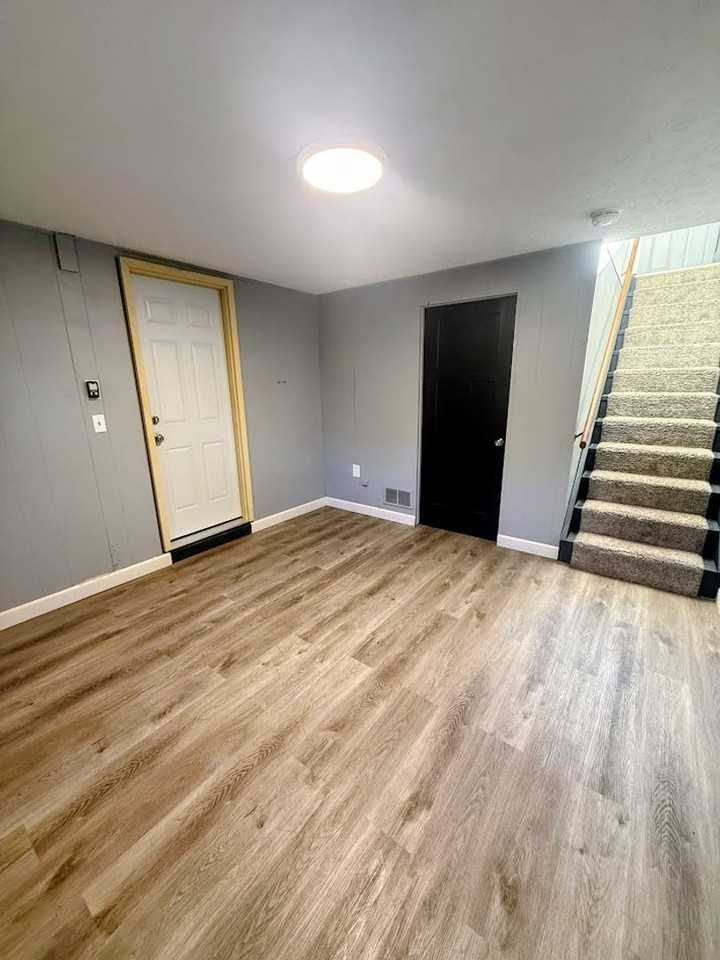 5224 S Main St - Photo 2 of 13