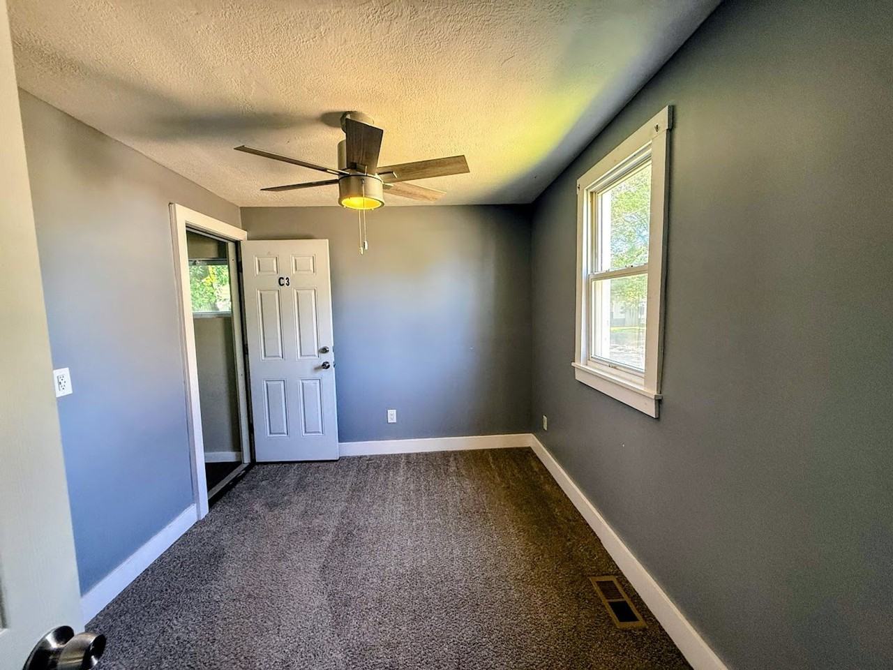 2916 6th St Sw - Photo 3 of 11