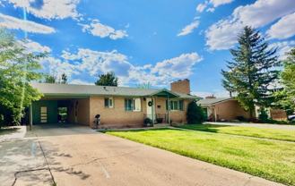 282 S Dewey Ave - Photo 1 of 1