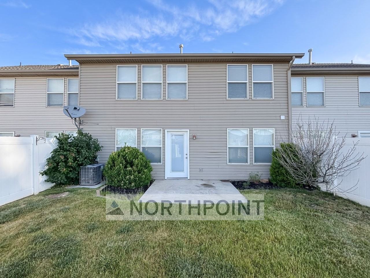 3117 W 450 N - Photo 3 of 15