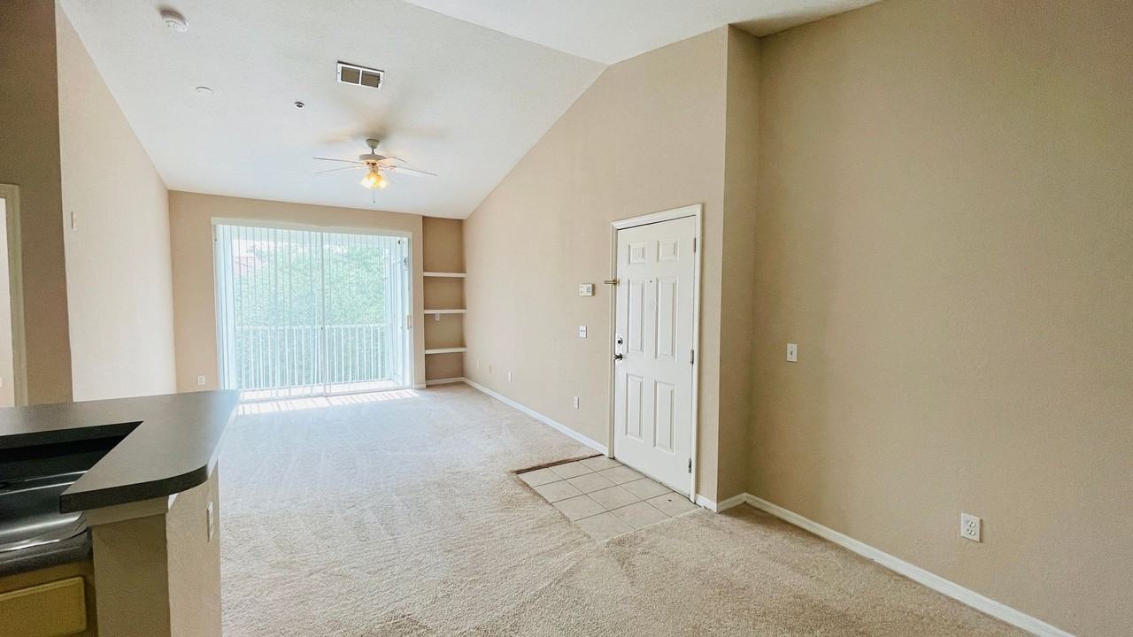 2718 Maitland Crossing Way #303 - Photo 7 of 20
