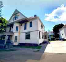 featured image of 205 N 18th Ave E
