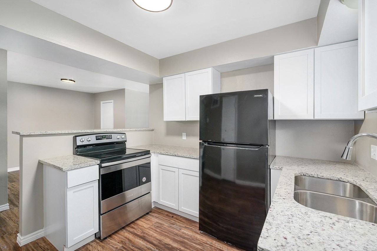 1303 S 2nd St #8 - Photo 2 of 12