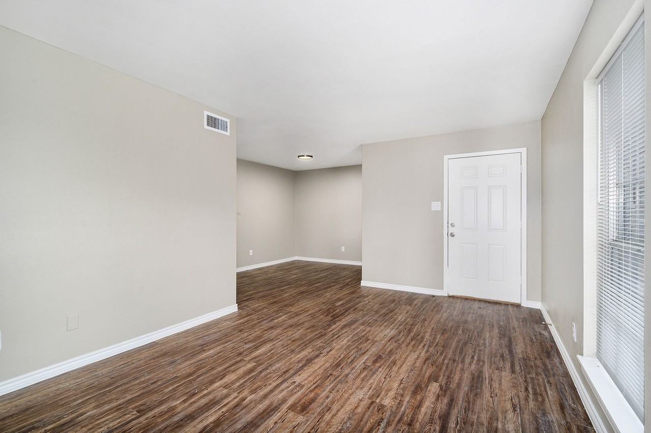 1303 S 2nd St #8 - Photo 5 of 12