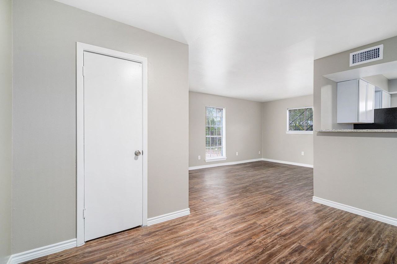 1303 S 2nd St #8 - Photo 6 of 12