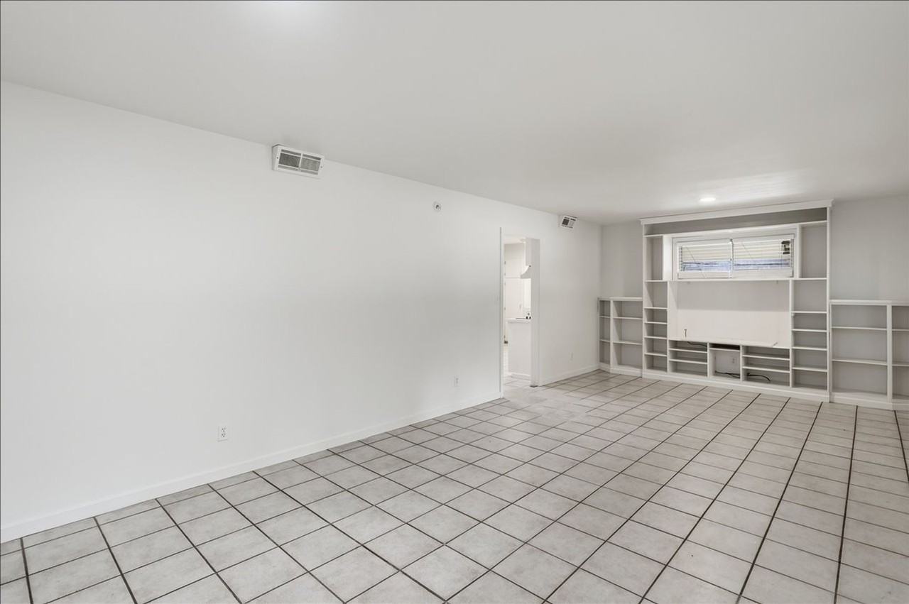1632 Winchester St - Photo 4 of 25