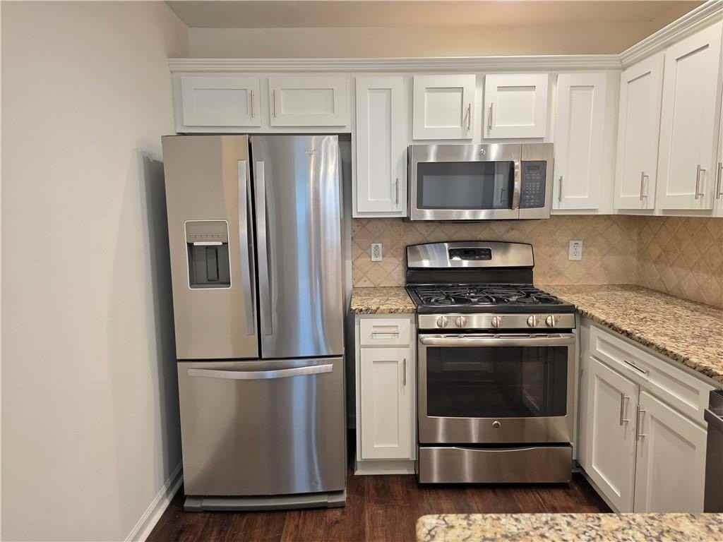 172 Stoneforest Dr - Photo 7 of 23