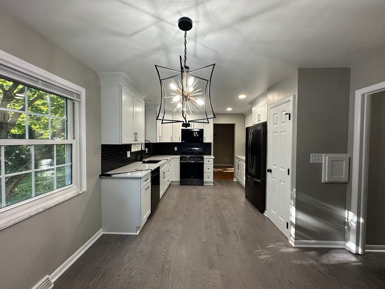 4148 Rowanne Ct - Photo 4 of 35