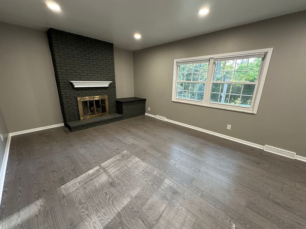 4148 Rowanne Ct - Photo 6 of 35