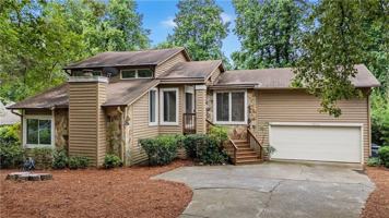 featured image of 1016 Muirfield Dr