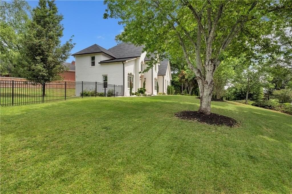 4221 Willow Oak Dr - Photo 3 of 40