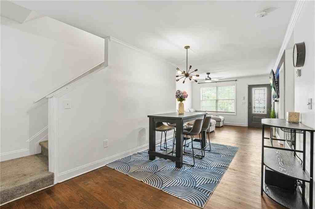 545 Elmwood Rd Nw #AB - Photo 4 of 7