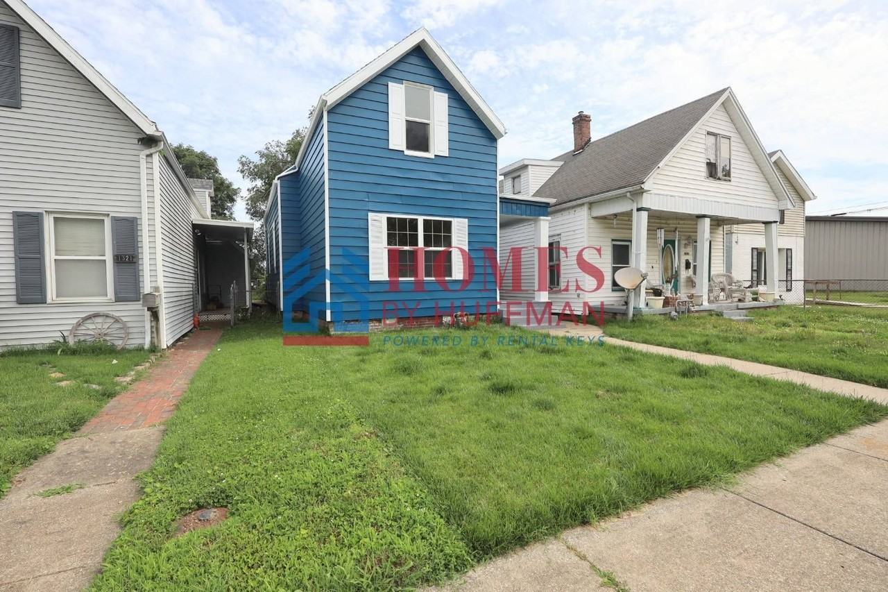 1319 Uhlhorn St - Photo 2 of 24